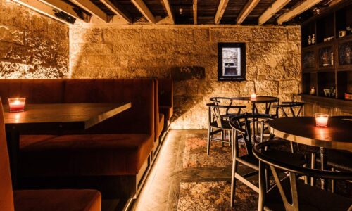 Doss house Private Sydney Bar and Laneways Tour