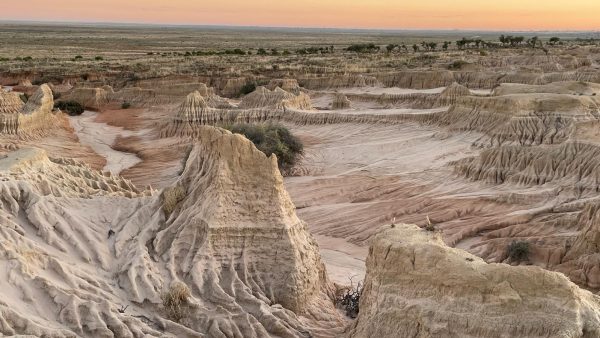 Mungo 7 – Hero Image 6 Day Lake Mungo National Park Tour | Australian Luxury Escapes | Lake Mungo Travel Packages