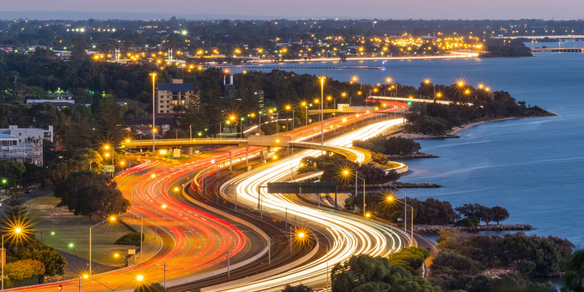 evening-traffic-in-perth-2023-11-27-05-07-33-utc
